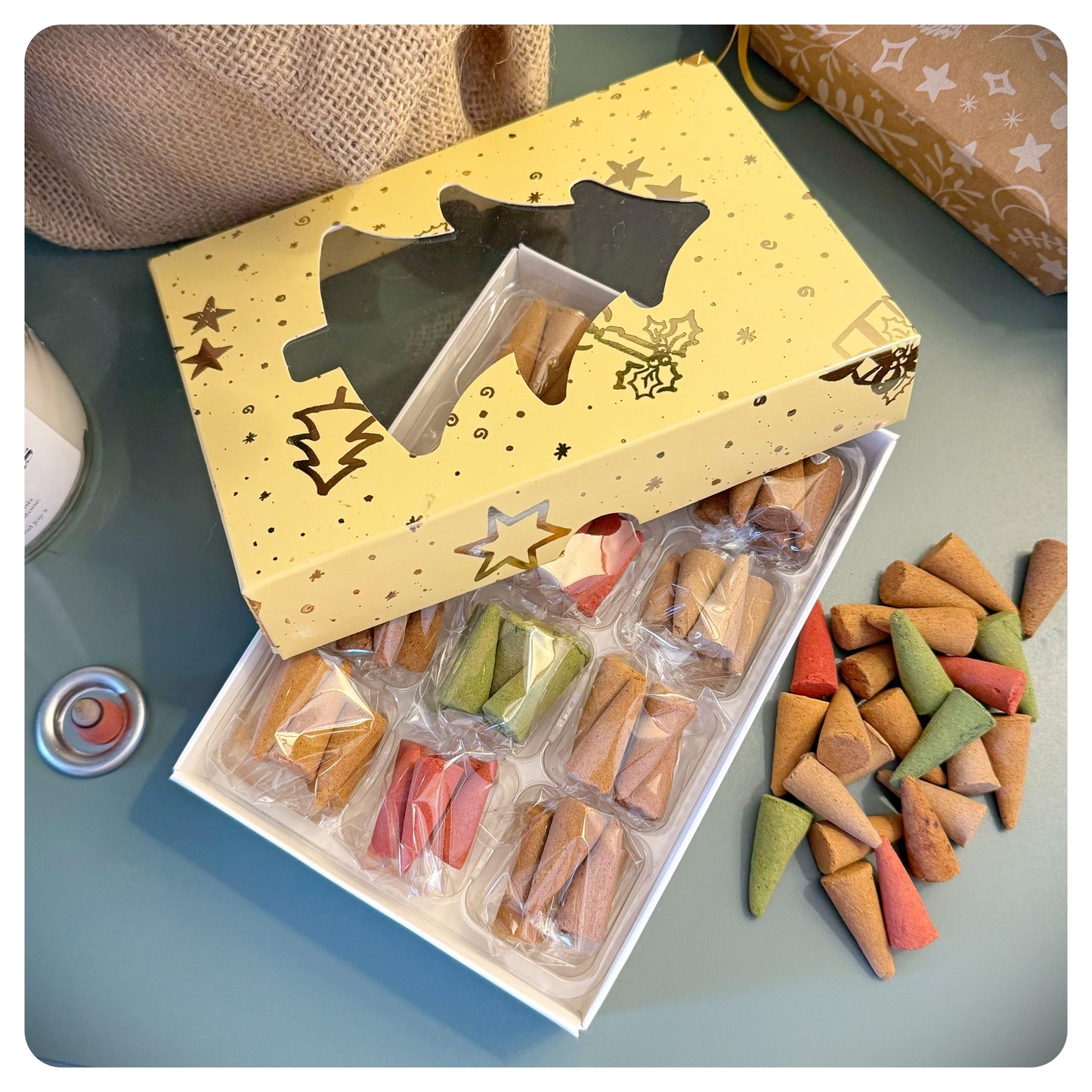 Merry Christmas Incense Cones Set Holistic Home Festive Mix Xmas Scents In Gift Box With Holder Plate