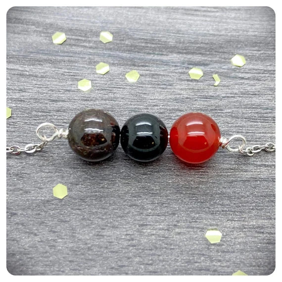 Capricorn Birthday Necklace, Zodiac Crystals, Astronomy Jewellery, December January Birthstone, Silver Horoscope Choker