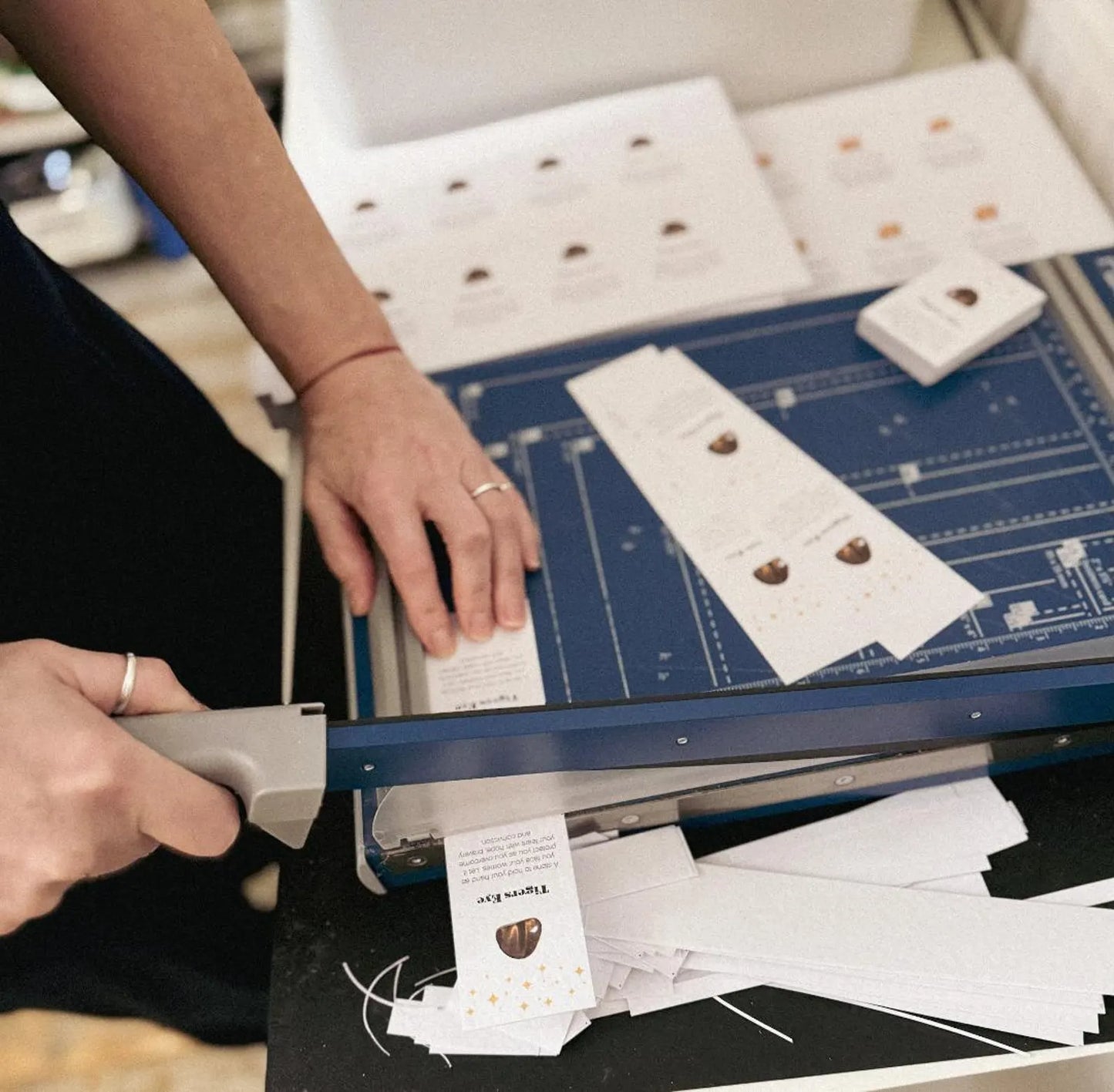 Tumblestone Advent Calendar, 12 Day Tumbled Stone Xmas Gift, Childrens Christmas Crystal Collection, Gemstone Gift Girl Boy, Beginner Set